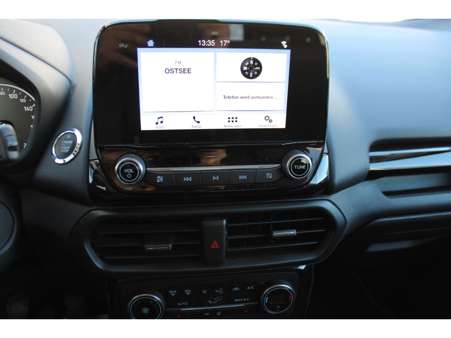 Fahrzeugabbildung Ford EcoSport Titanium WiPa RFK Tempomat  Android Aut