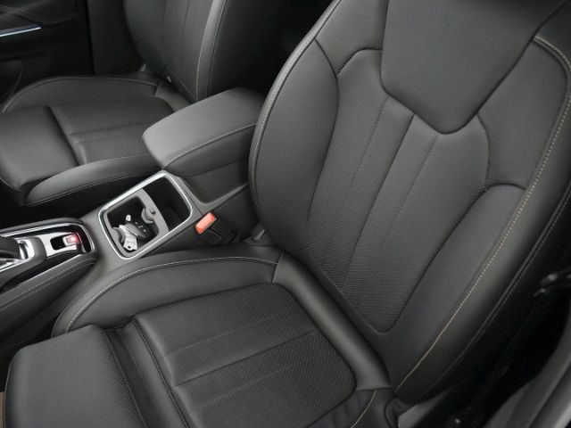 Grandland X ULTIMATE 4X4 PHEV AT+LED LICHT+NAVI+