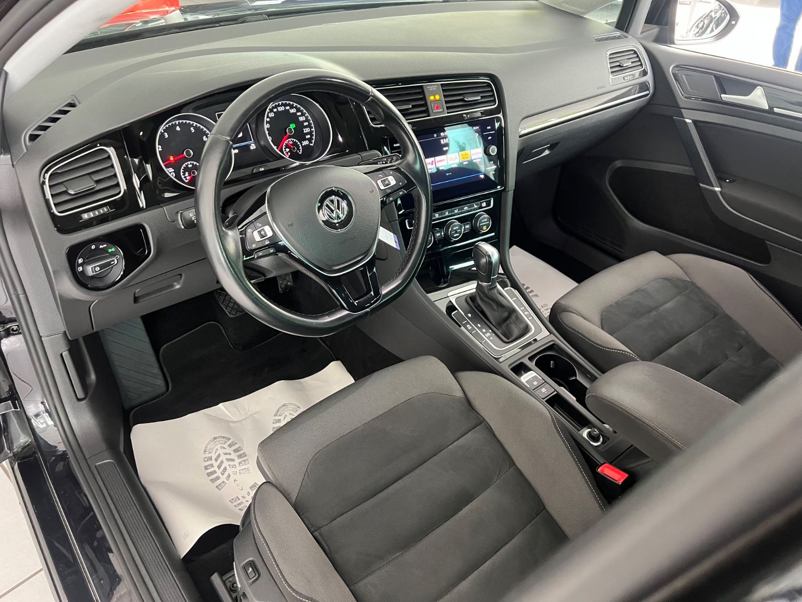 Fahrzeugabbildung Volkswagen Golf VII Variant Highline*Automatik
