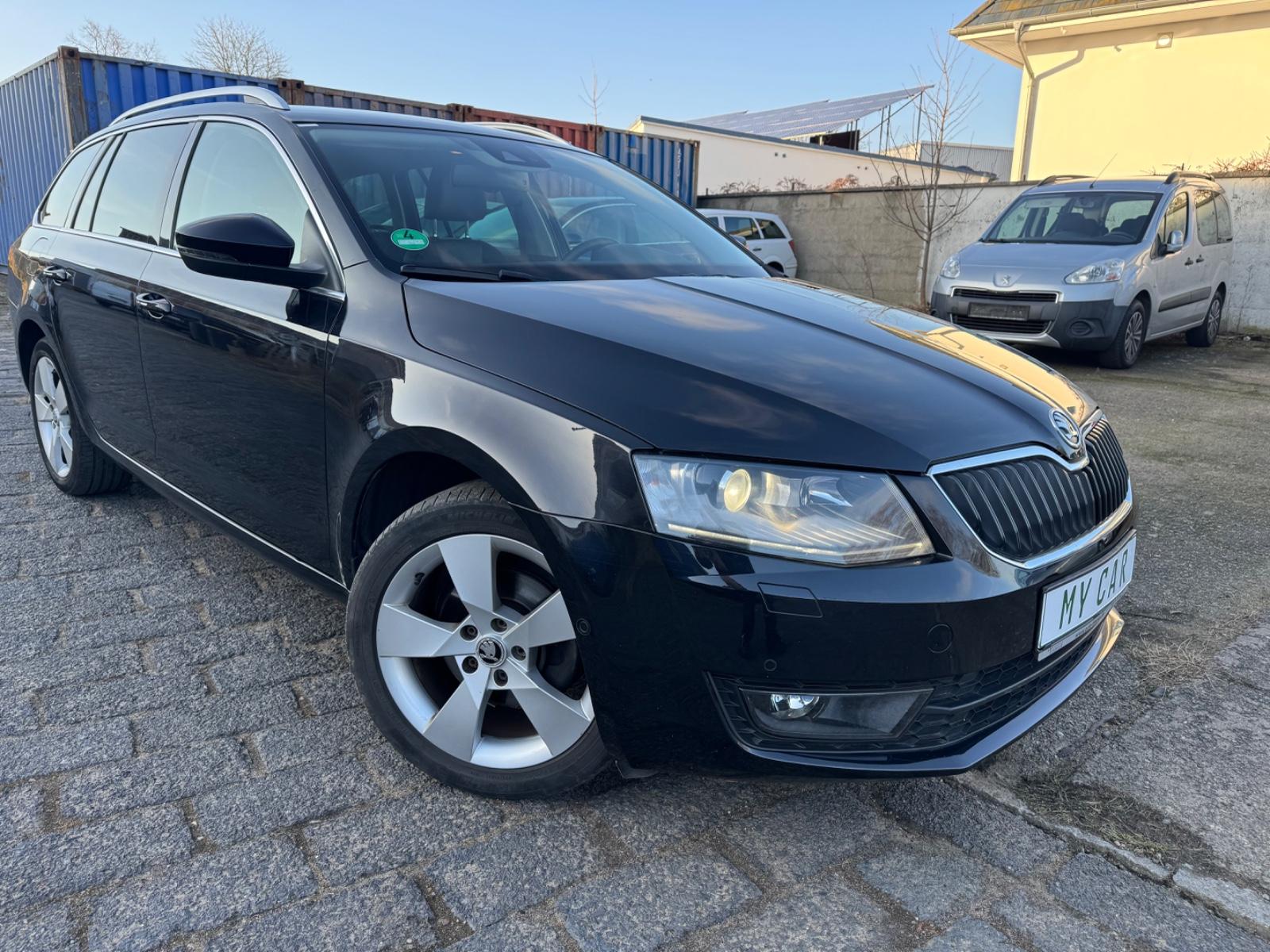 Skoda Octavia Combi Elegance 2.0 TDI ° Bi-Xenon° Navi°