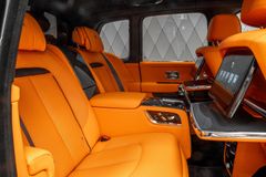 Cullinan BLACK BADGE 2025 BLACK/ORANGE 4 SEATS