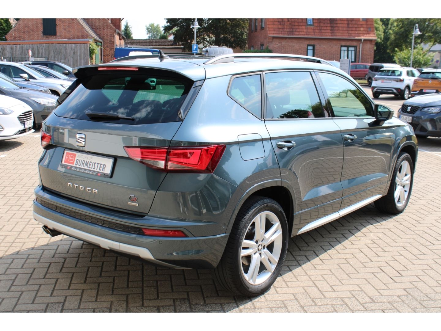 Fahrzeugabbildung SEAT Ateca 4Drive FR ACC LED Pano RFK Full Link AHK W