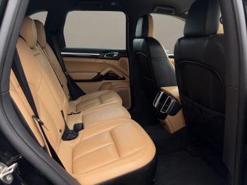 Porsche Cayenne - 10