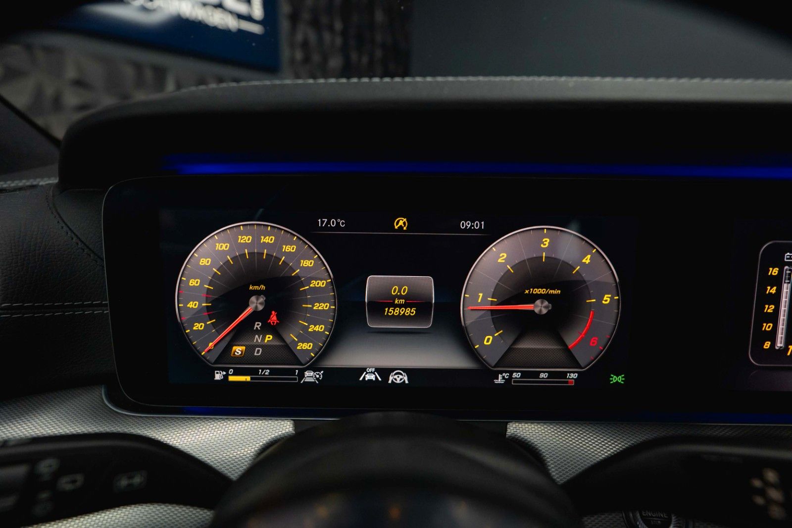 Fahrzeugabbildung Mercedes-Benz E 220d AMG Night-Paket | ACC | LED | Widescreen