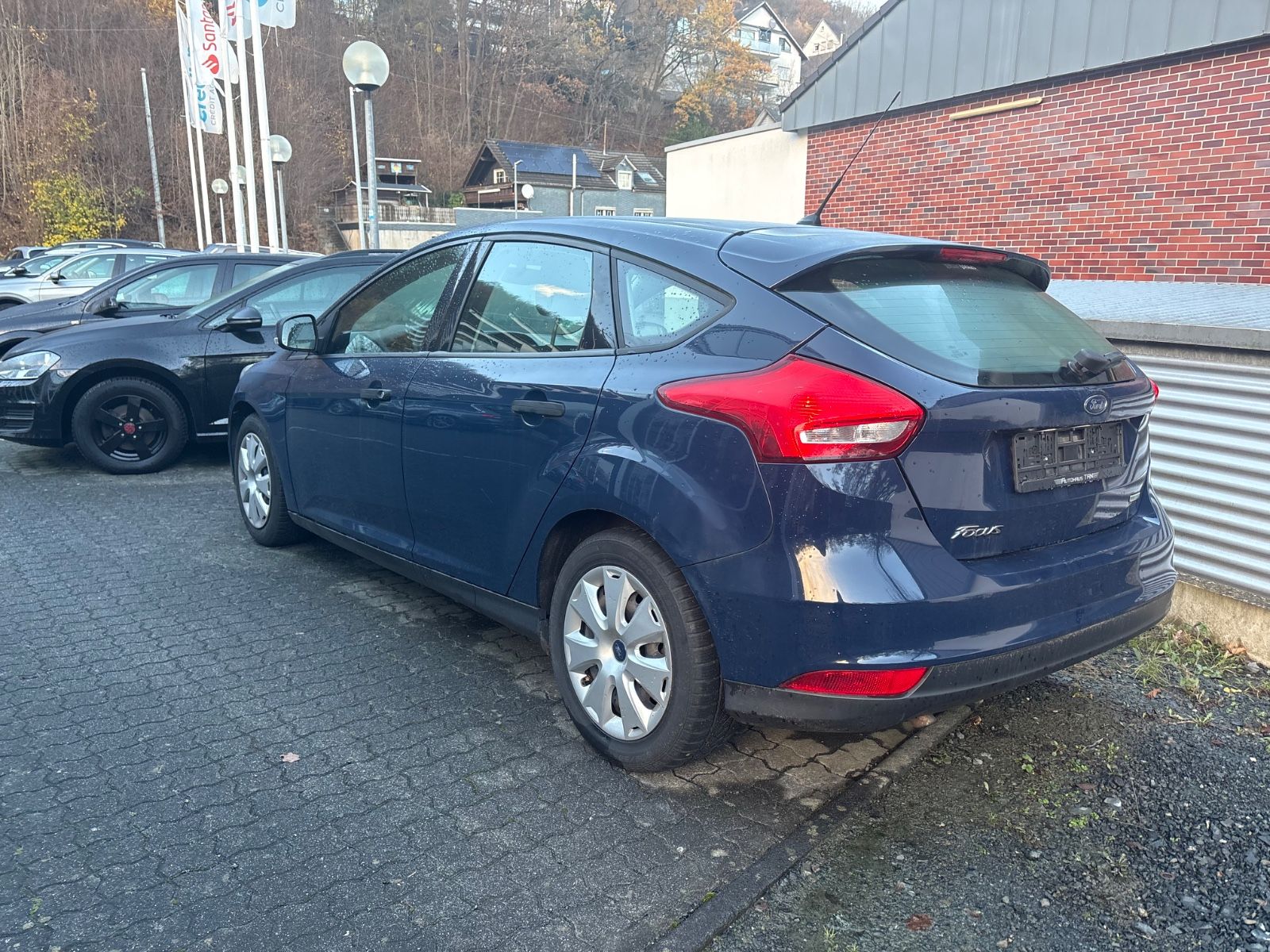 Fahrzeugabbildung Ford Focus Lim. Ambiente