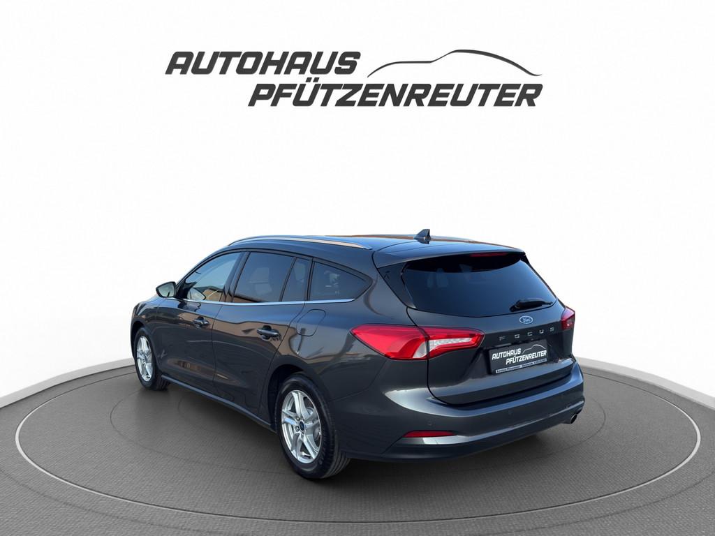 Ford Focus Kombi Automatik NAVI LED SHZ KAMERA PDC