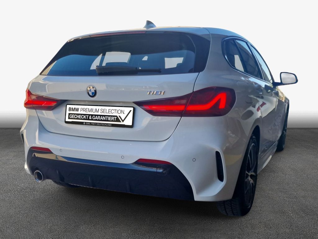 BMW 118i Aut. M-Paket LED Navi PDC Sitzheizung foto 2