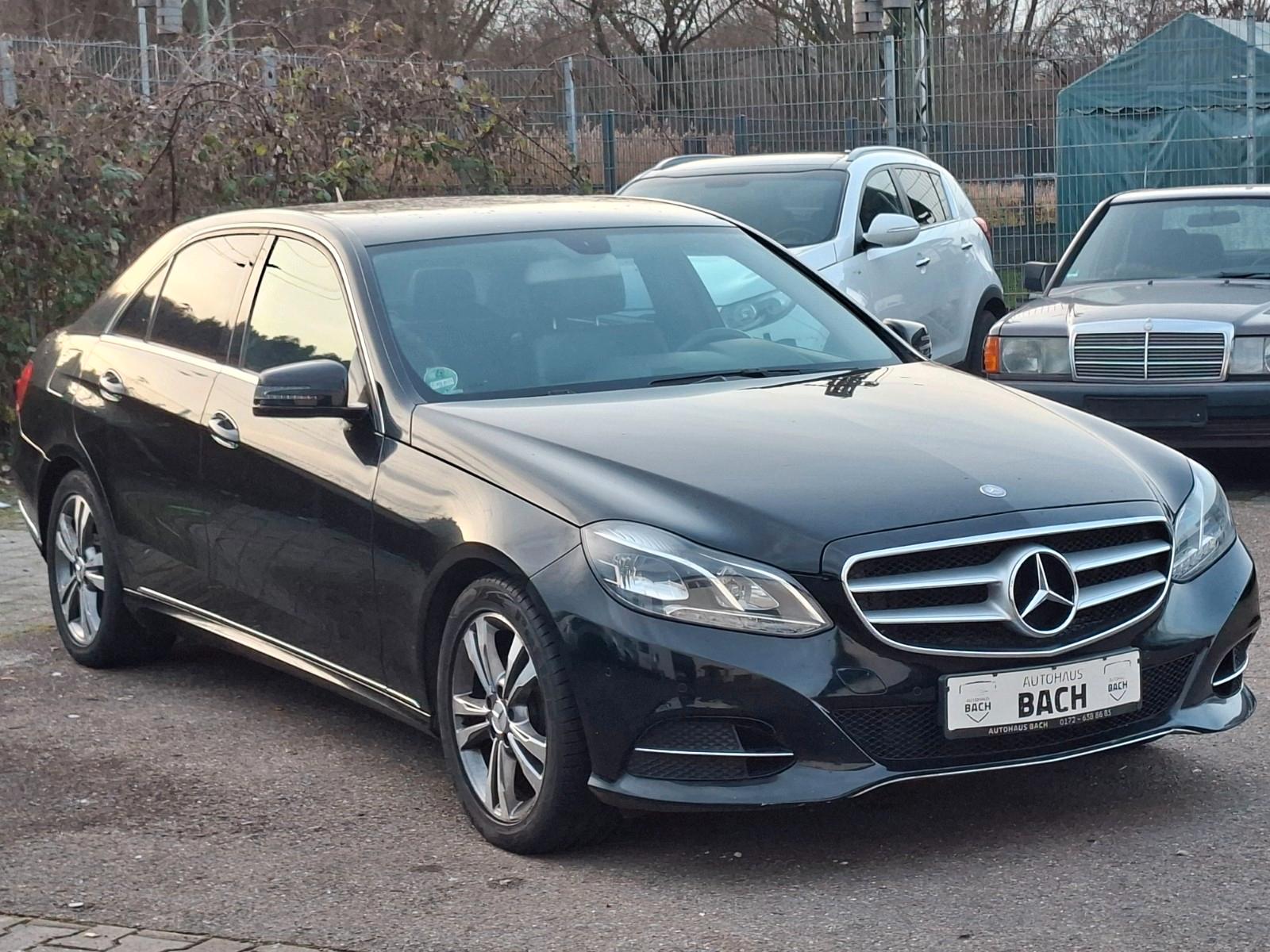 Mercedes-Benz E 200*8-FACH*NAVI*PDC*MOTOR SPRINGT NICHT AN*