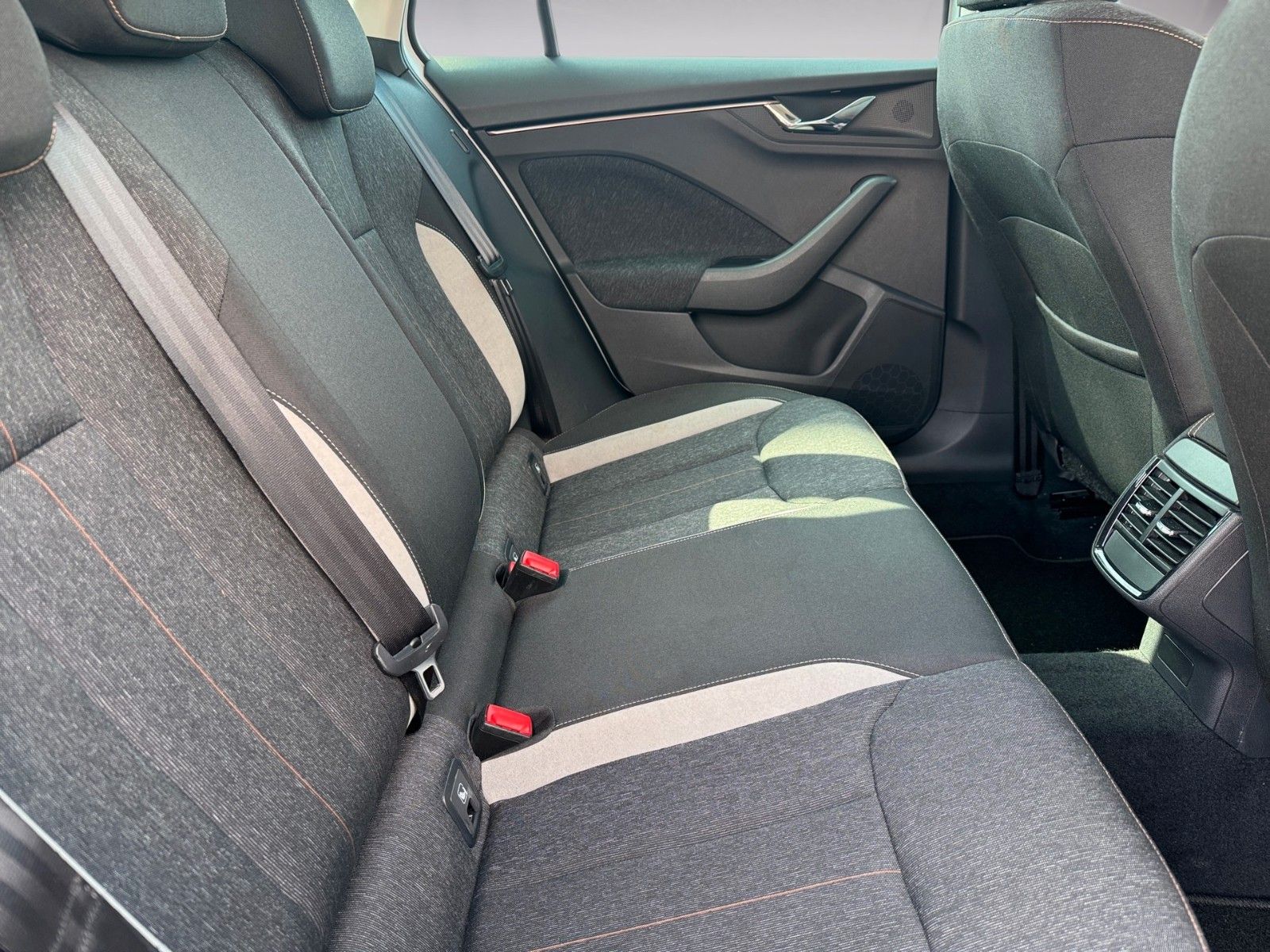 Fahrzeugabbildung SKODA Kamiq Style 1.0 TSI