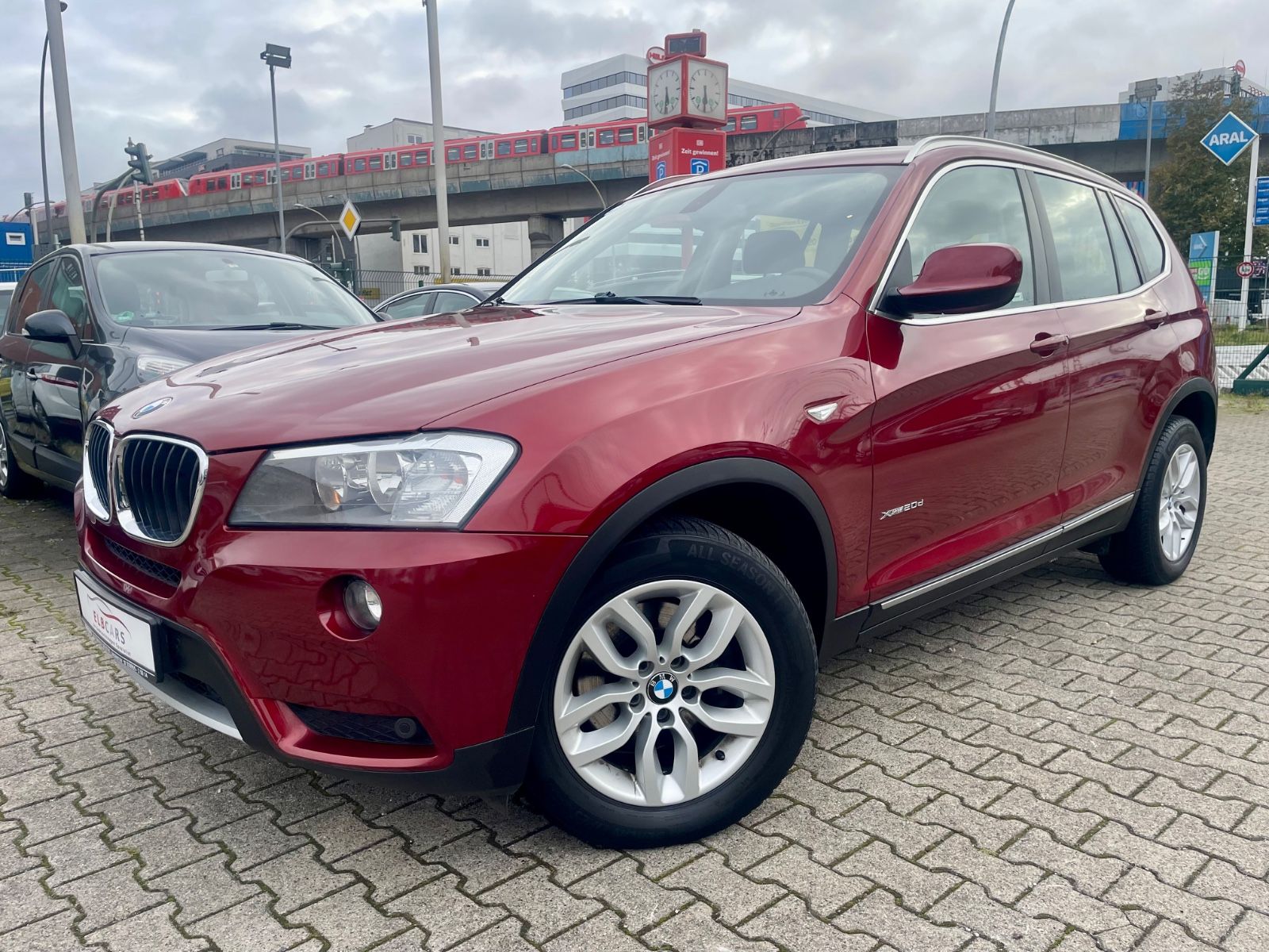 BMW X3 xDrive 20 d Automatik/Xenon/Leder/Navi/AHK