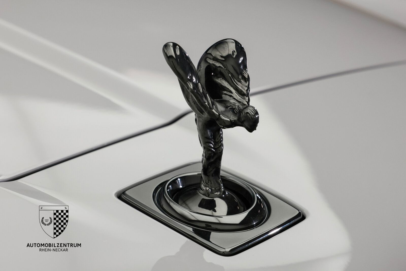 Rolls-Royce Cullinan Black Badge ImmersiveSeat/RearTheatre foto 12