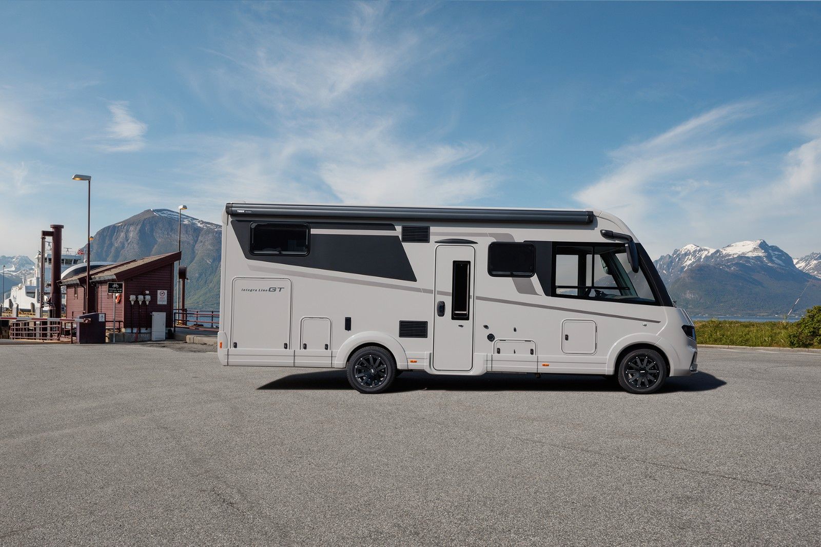 Fahrzeugabbildung Eura Mobil Integra Line 726 EF GT *NATURAL HERITAGE* MJ26