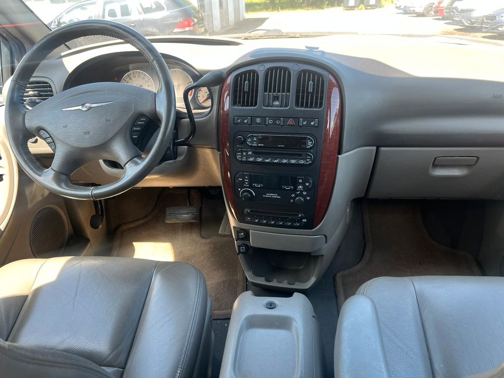 CHRYSLER Grand Voyager 2.8 CRD 7-Sitze Autom.2-Hand - Bild 6