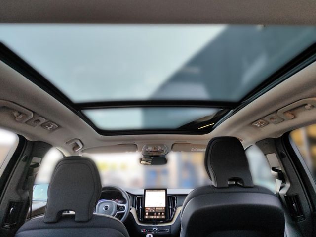 VOLVO XC 60 (Bild 24 von Array)
