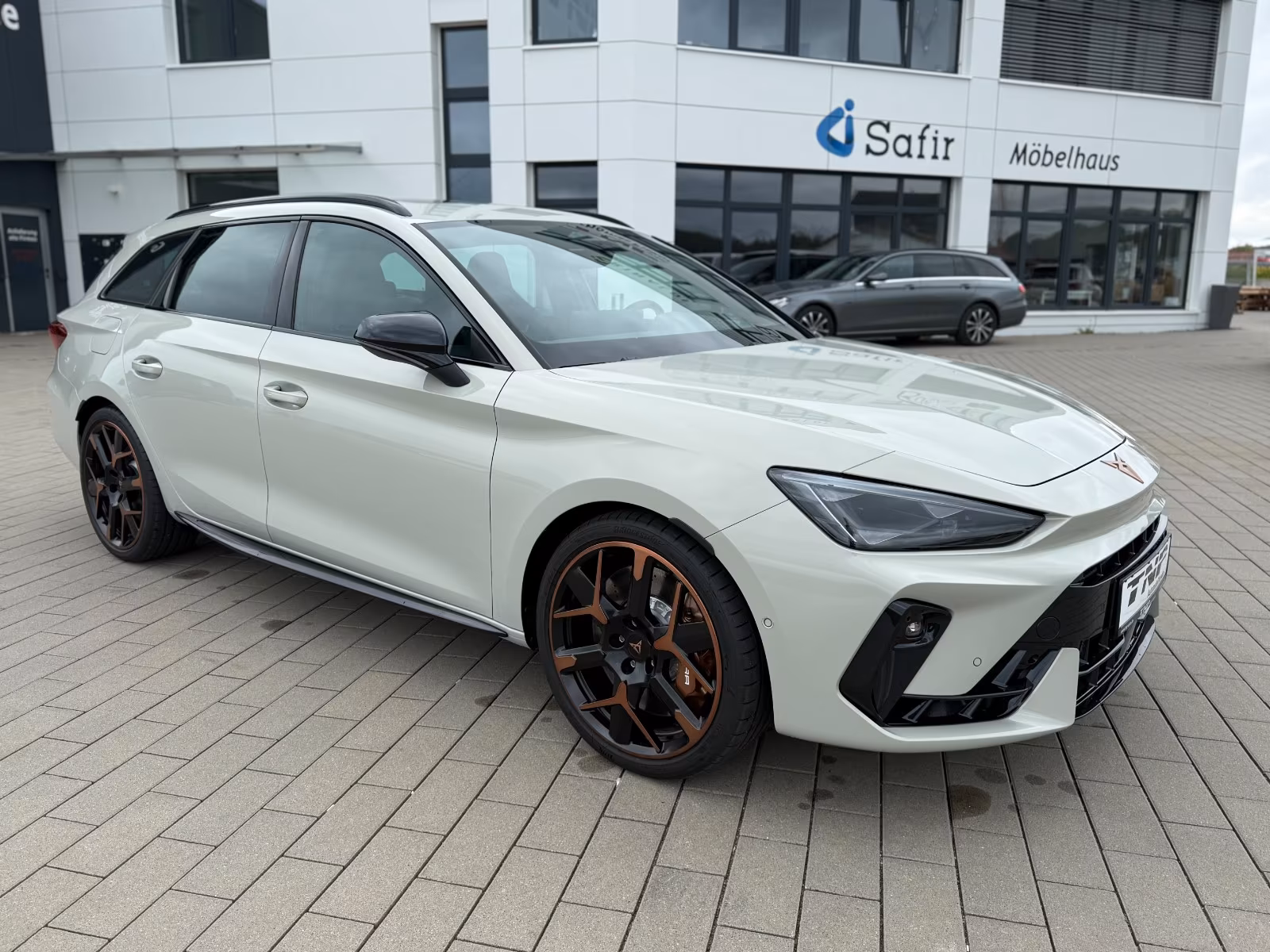 Cupra Leon 2.0 TSI VZ EXTREME +AHK+PANORAMADACH