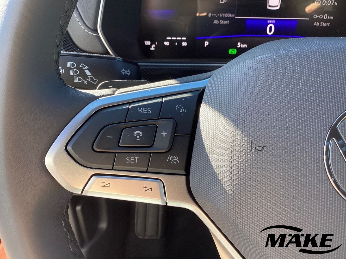 T-Cross R-Line 1.0 TSI DSG ACC RFK LED SHZ APP