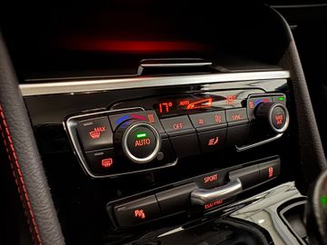 Bild 13 BMW 218 Baureihe 2 Active Tourer 218 i