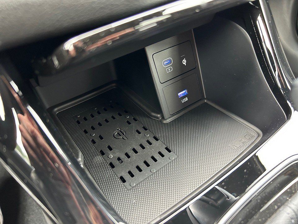 Fahrzeugabbildung Hyundai i30 MY25 1.5T 48V 7DCT ADVANTAGE PLUS-P KEYLESS+