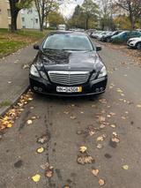 Mercedes-Benz 220