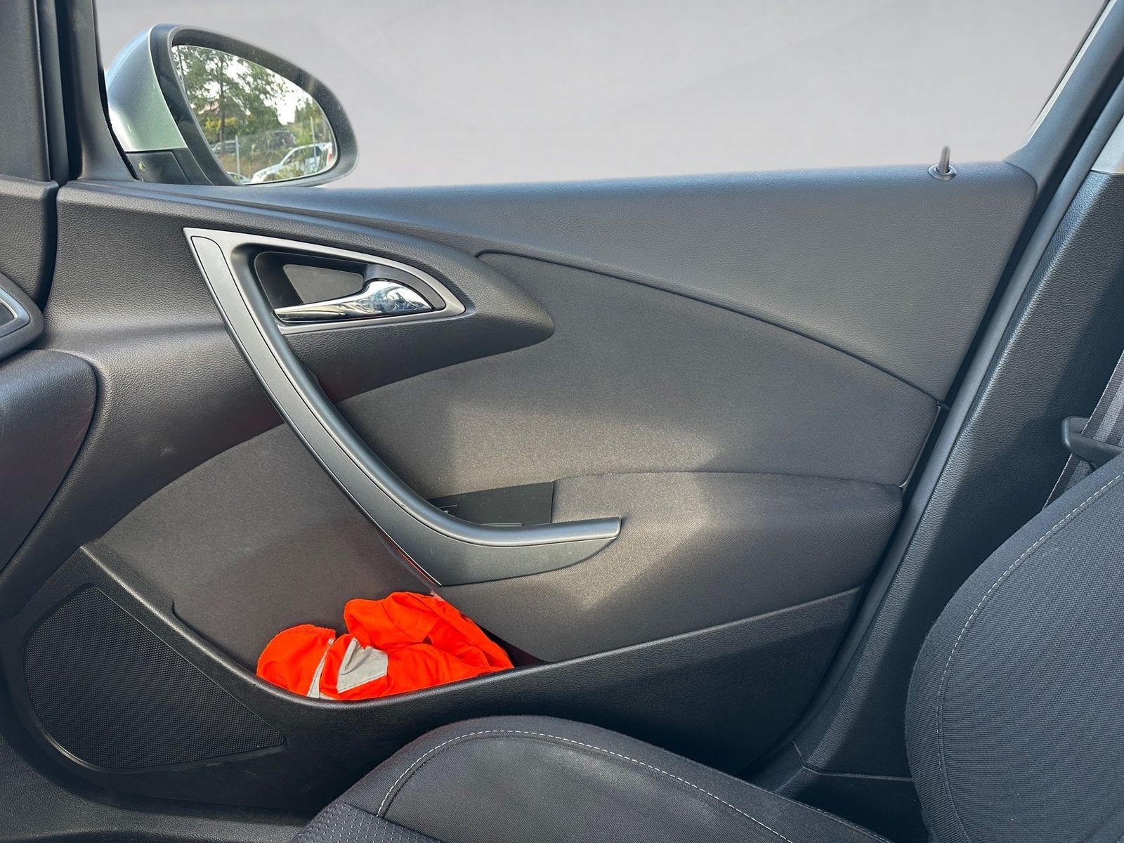 Fahrzeugabbildung Opel Astra J Sports Tourer 1.6 CDTI NUR AN HÄNDLER
