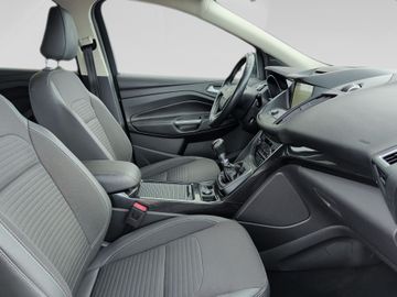Ford Kuga - 11