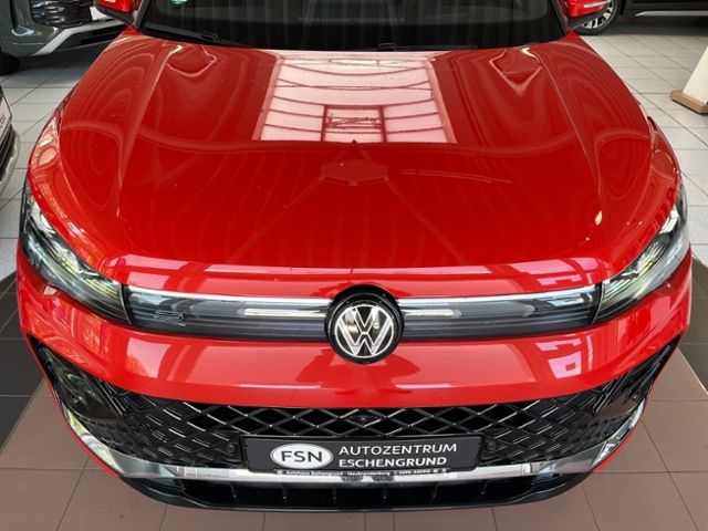 Fahrzeugabbildung Volkswagen Tiguan 1.5 eTSI DSG R-LINE PANORAMA STDHZG NAVI