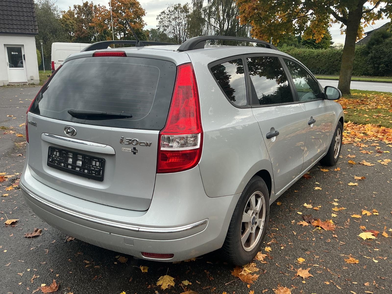 Hyundai i30 2010 — двигун 1.591 cm³, 126 HP (93kW)