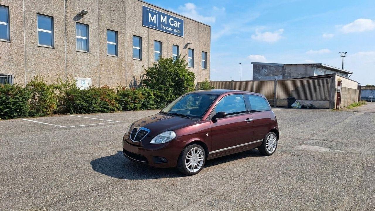 Lancia Ypsilon