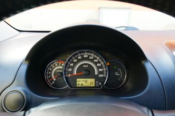 Fahrzeugabbildung Mitsubishi Space Star Diamant Edition+, elektr. Faltdach