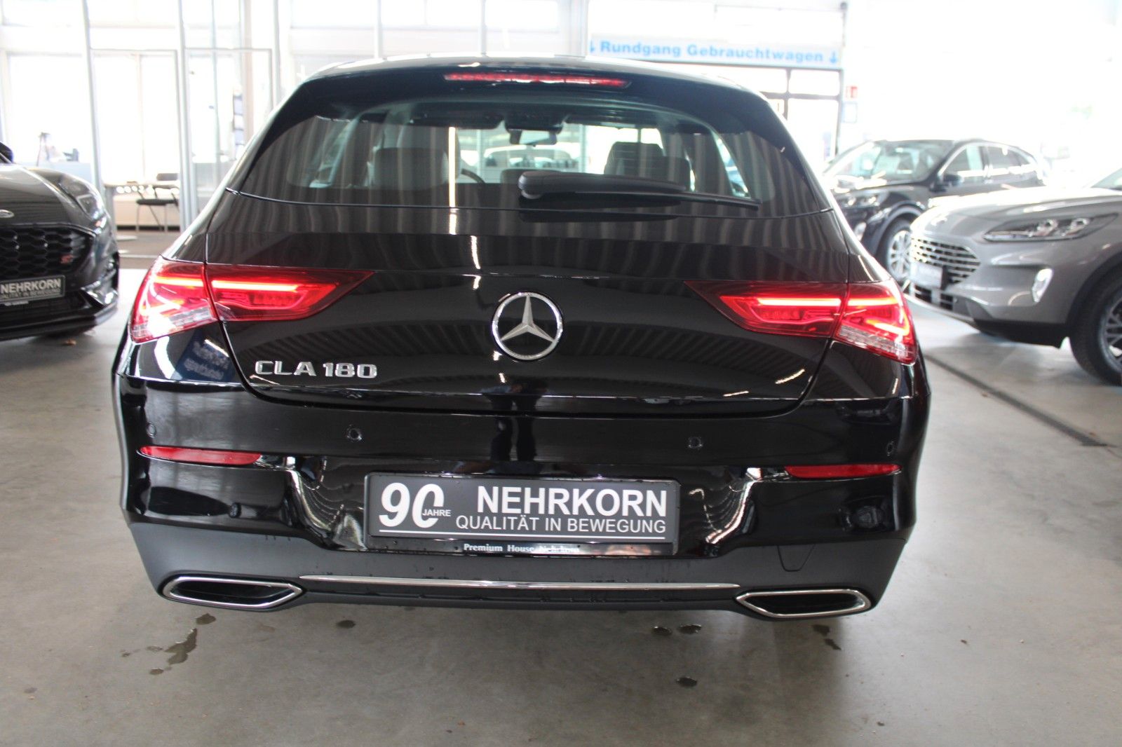 Fahrzeugabbildung Mercedes-Benz CLA 180 Shooting Brake LED NAVI DAB HighEnd uvm