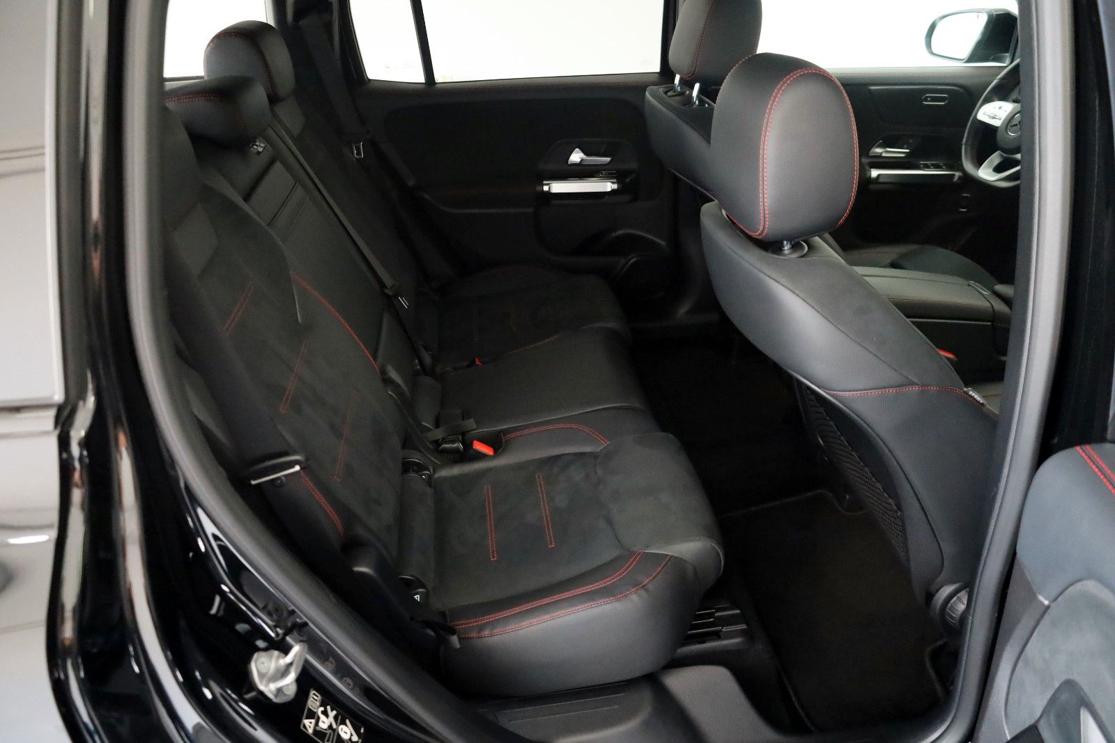 Fahrzeugabbildung Mercedes-Benz GLB 200d AMG-line,T.Leder,Navi,LED,SH,Kamera,AHK