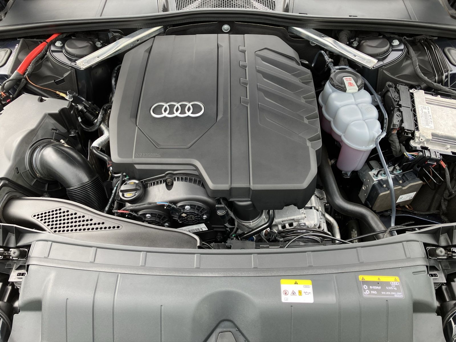 Fahrzeugabbildung Audi A5 Sportback 40 TFSI quattro S line S tronic