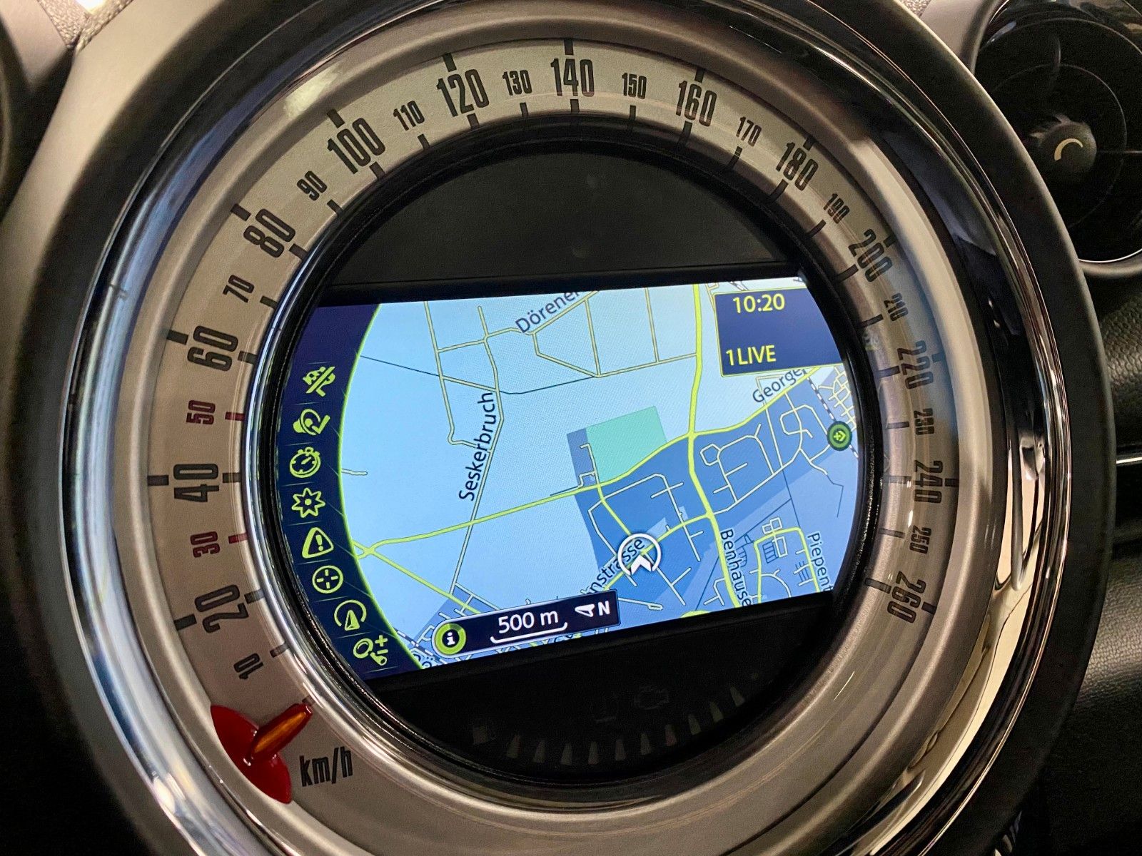 Fahrzeugabbildung MINI Cooper D Countryman Cooper D ALL4+NAVI+PANORAMA+