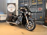 Harley-Davidson FLHXS Street Glide 107*J&H*beheizte Griffe* - Motorräder in Düsseldorf