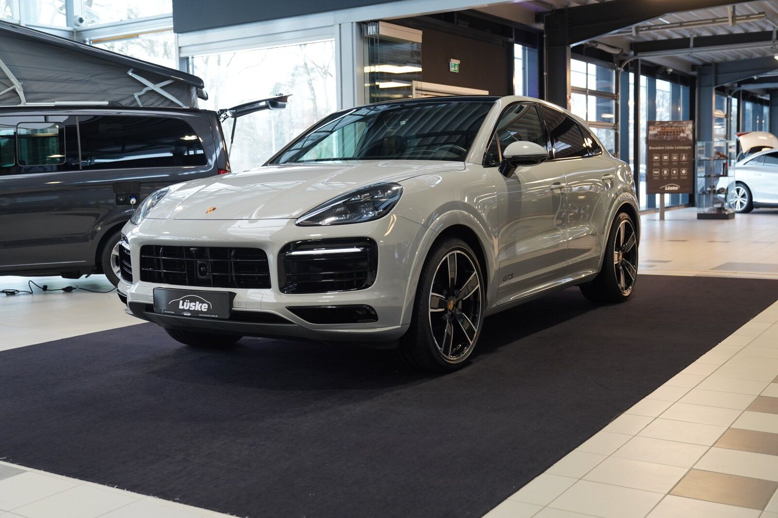 Porsche Cayenne Coupe GTS kreide Sport Classic Pano AHK foto 6
