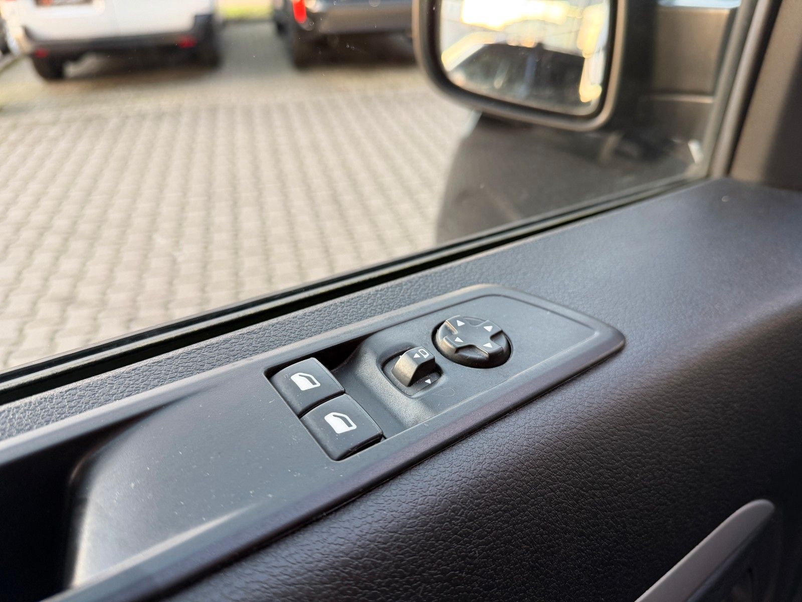 Fahrzeugabbildung Opel Zafira Life Elegance M AHK/Standheizung/8-Sitze!