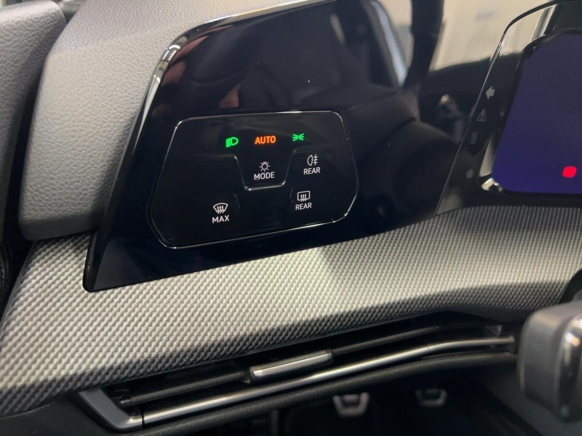 Volkswagen Golf VIII 1.5 TSI R-Line LED CarPlay SHZ Kamera, миниатюра 14