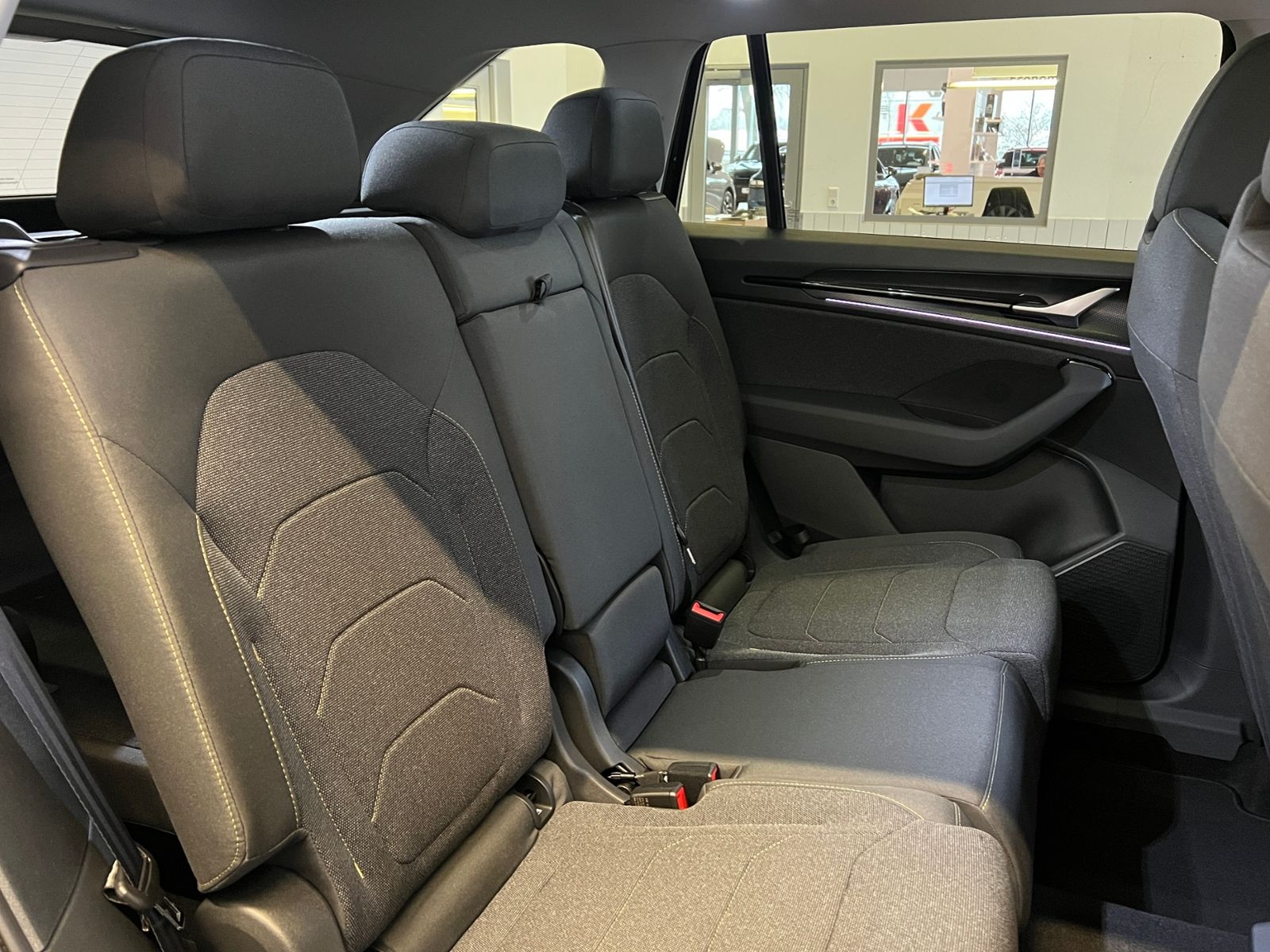 Fahrzeugabbildung SKODA Kodiaq Selection 2.0 TDI DSG *AHK, 7 Sitze, Pano