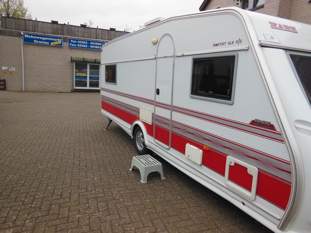 Kabe 560 GLE MIT QUEENSBETT+RUNDSITZ+MOVER+WC