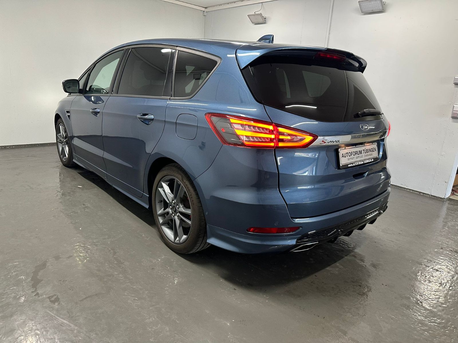Fahrzeugabbildung Ford S-Max 2.0 EcoBst. ST-Line 7-Sitzer*AHK*SDH*PANO*