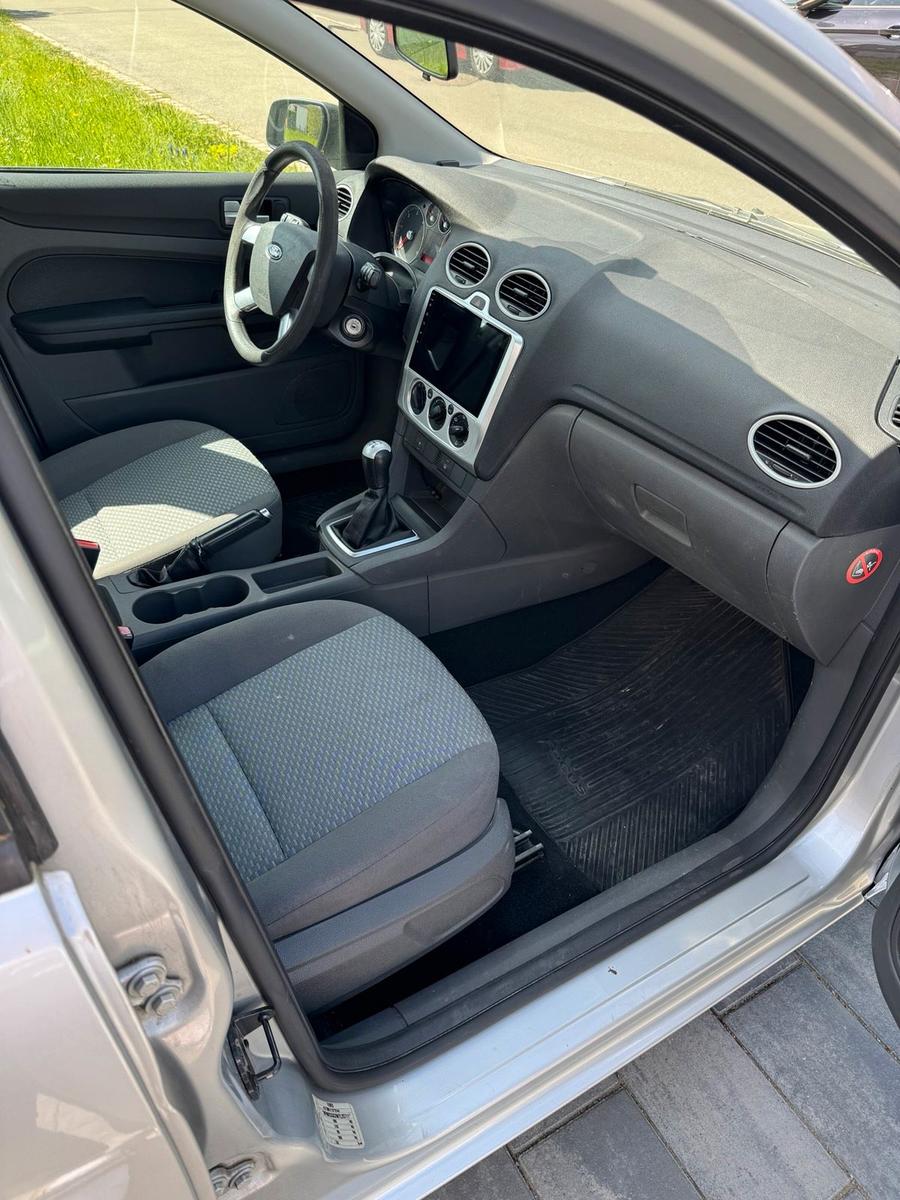 Ford Focus 2007 — photo 10