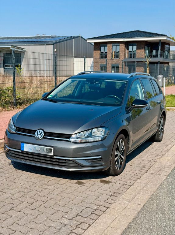 Image of Volkswagen Golf