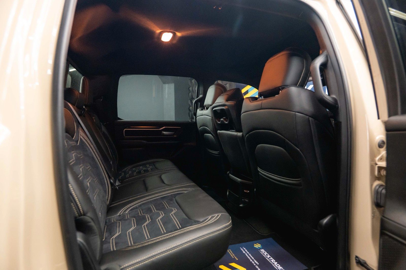 Fahrzeugabbildung Dodge RAM 5.7 V8 HEMI 4x4 OFFROAD LONGBED AXLE LOCK RC