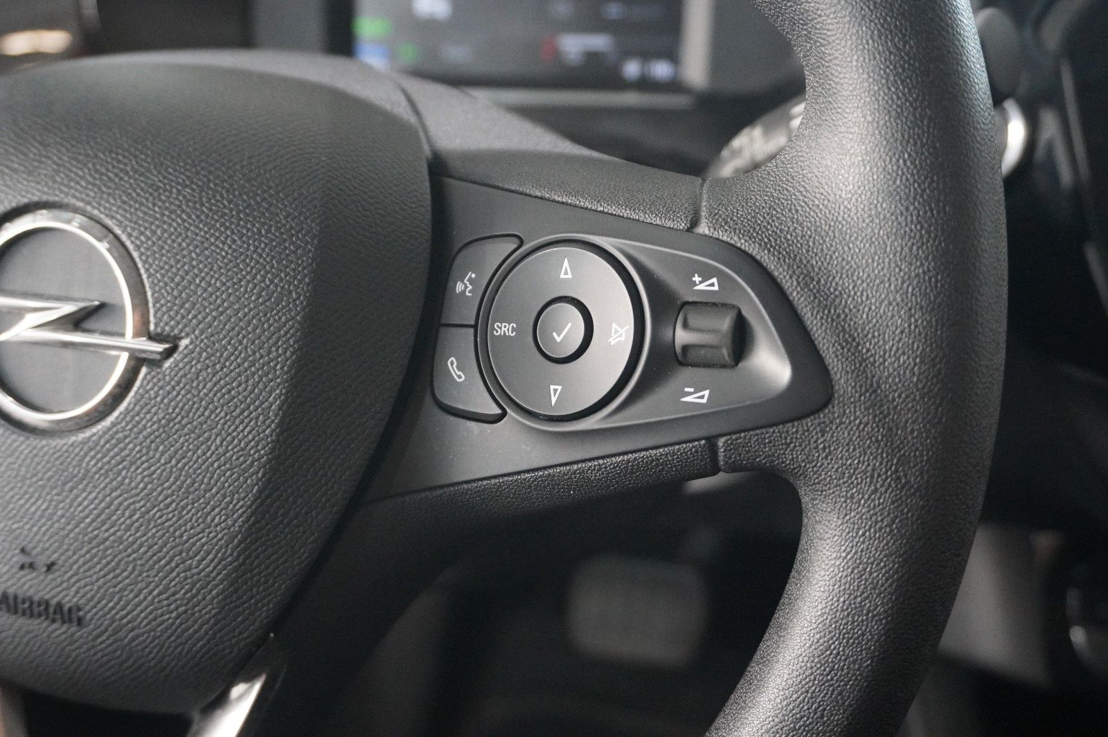 Fahrzeugabbildung Opel Corsa-e F EDITION 7KW NAVI/VIRT/TEMP/DAB/WÄRMEP.