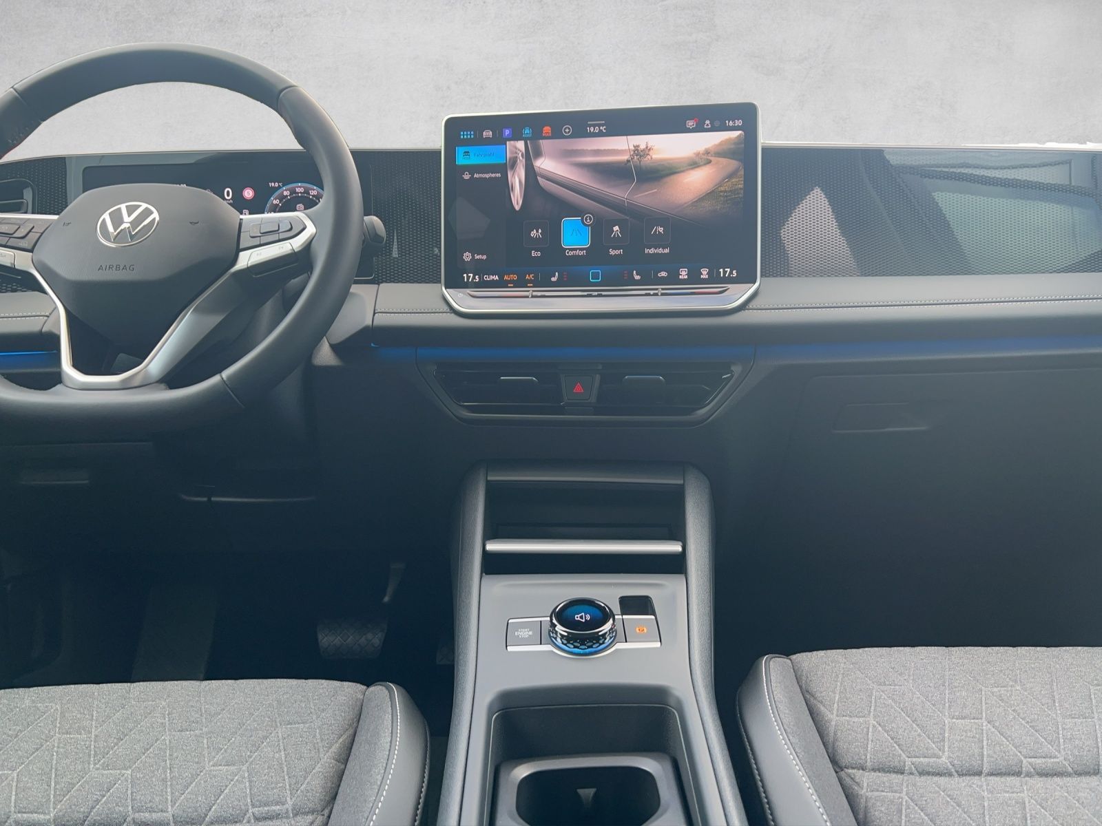 Tiguan Life 1.5 eTSI DSG AHK*Navi*ACC*Standhzg.