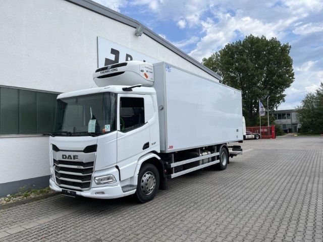 DAF XD 370 FA 4x2 Kühler