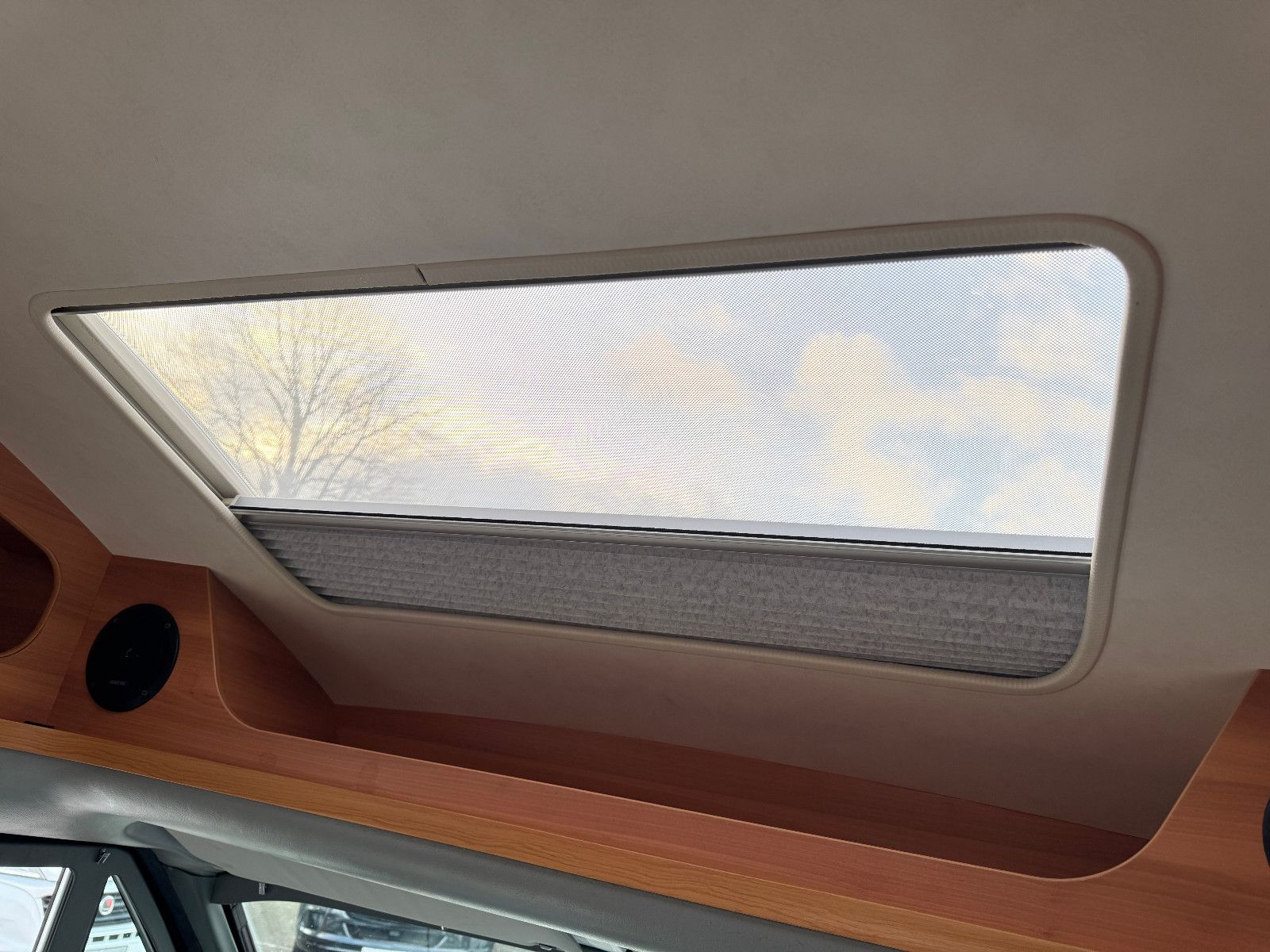 Fahrzeugabbildung HYMER / ERIBA / HYMERCAR Van 512 SILVERLINE FORD TRANSIT SOLAR TV KAMERA