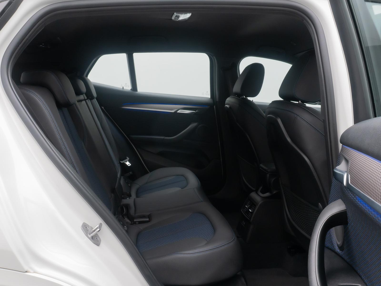 BMW X2 sD18d M Sport DAB Kamera LED ParkAss Navi 19", миниатюра 26