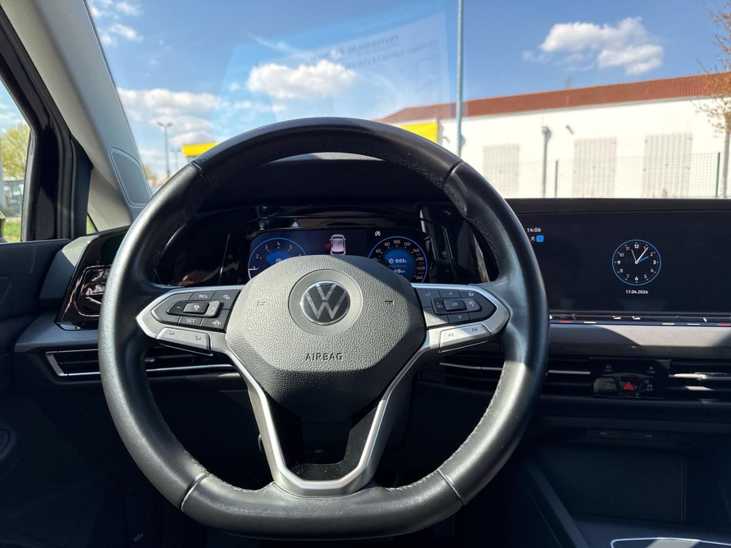 Volkswagen Golf VIII 1.5 eTSI DSG Style El. Panodach Navi D, миниатюра 10