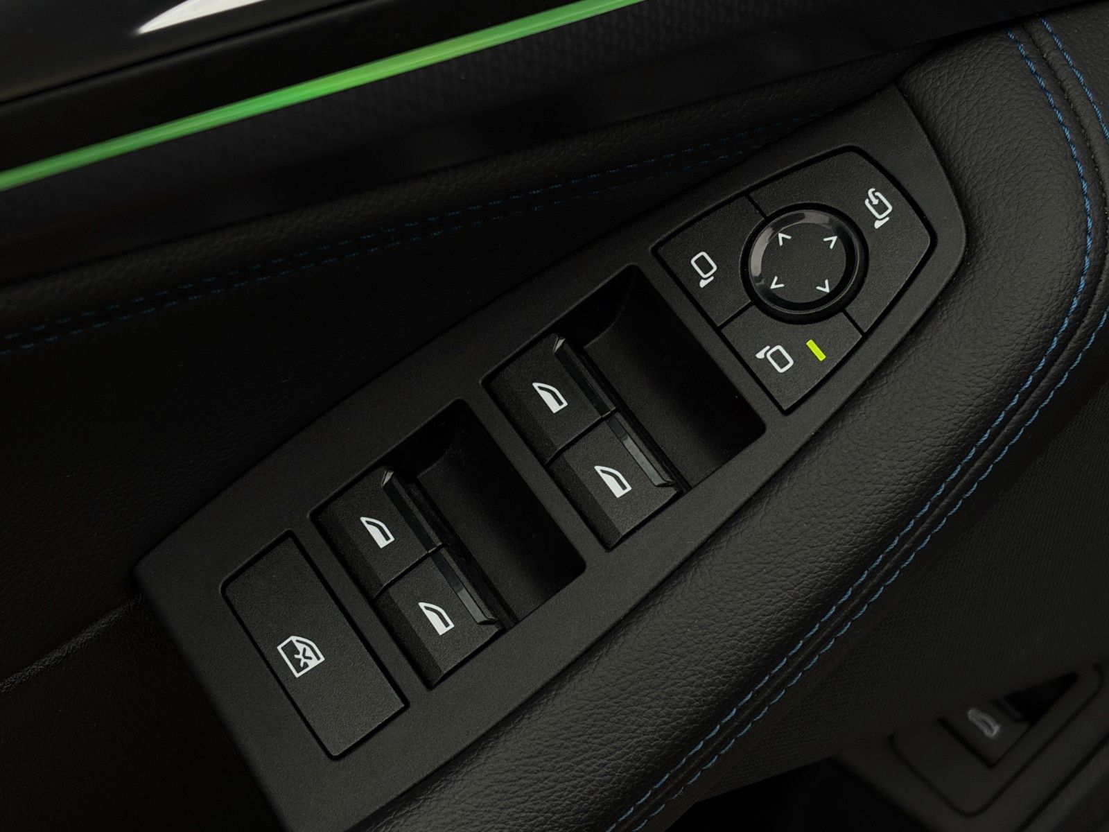 Fahrzeugabbildung BMW 223i Active Tourer M Sport Pano Massage H&K AHK